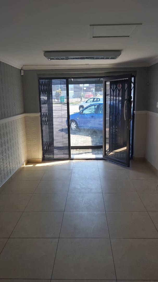 To Let commercial Property for Rent in Newton Park Eastern Cape